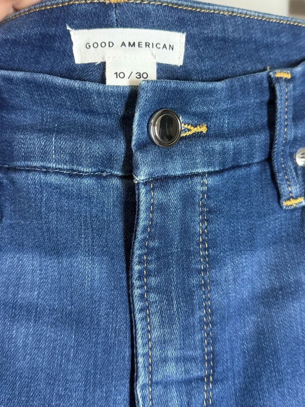 GOOD AMERICAN Good Legs High Rise Straight Stretch Jean